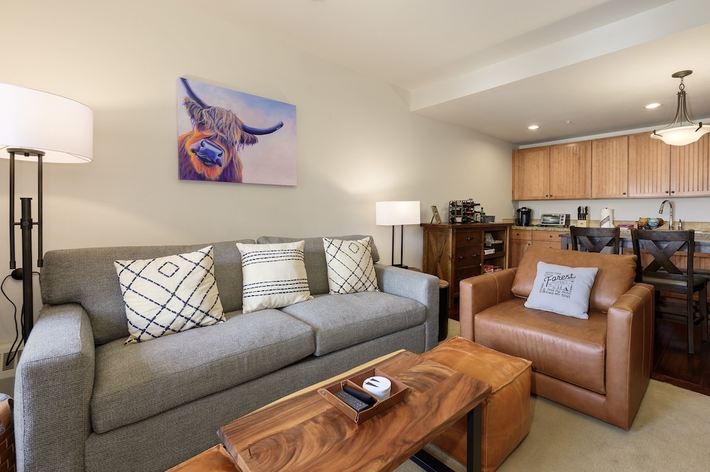 Condo, 1 Bedroom photo 1