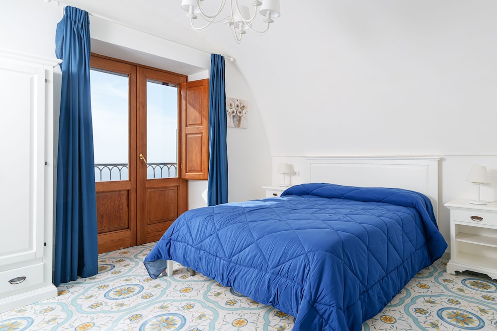 Superior Quadruple Room, Sea View