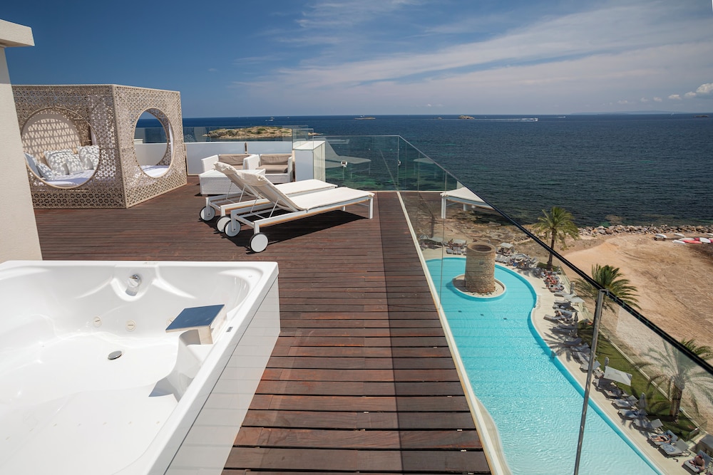 Grand Suite, Jetted Tub, Sea View - Photo 1
