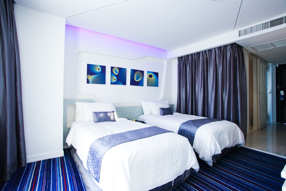 Deluxe Twin Room photo 2