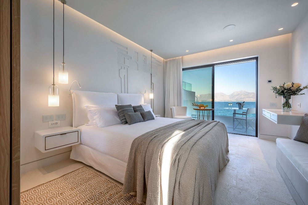Deluxe Room, Hot Tub, Sea View