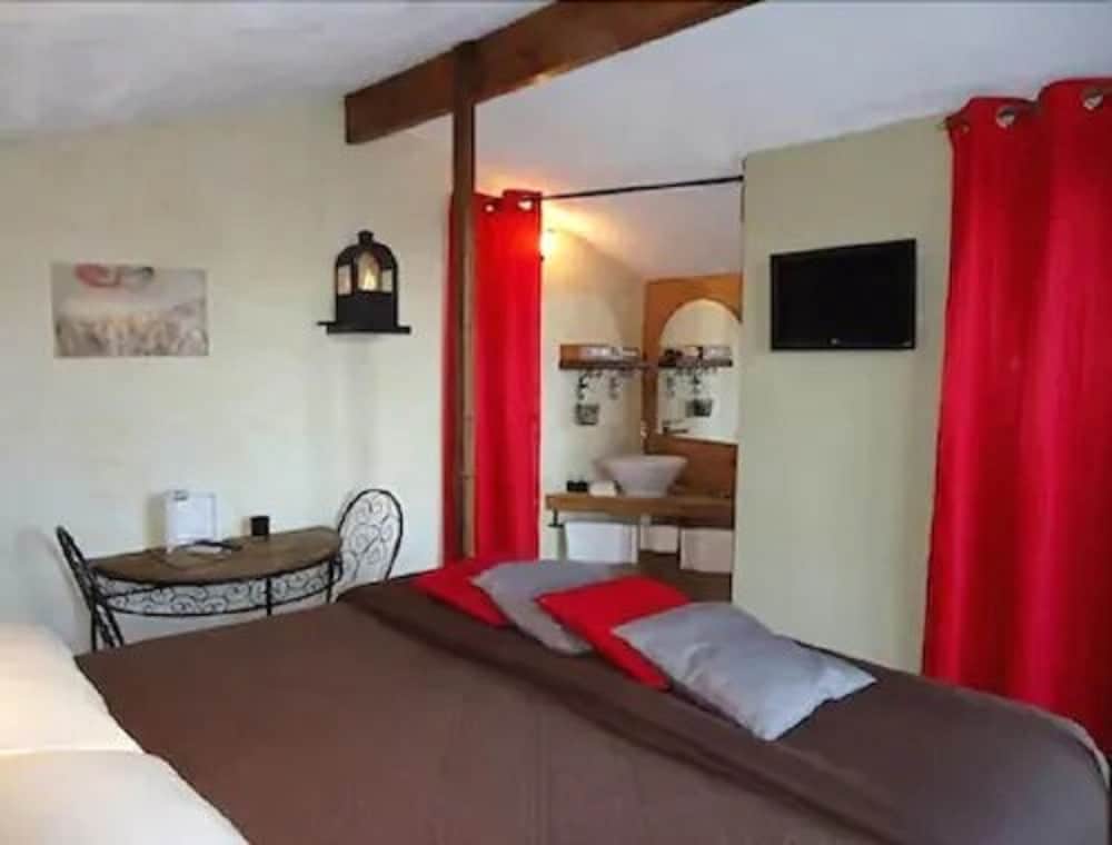 Standard Double Room (Kallistea) photo 1