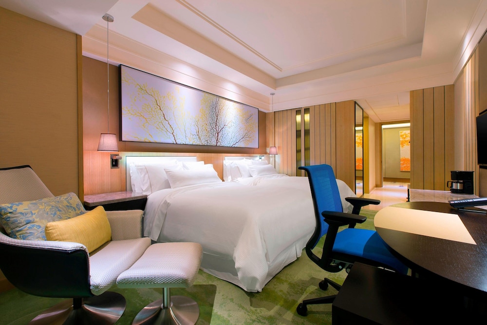 Deluxe Room, 2 Double Beds, City View