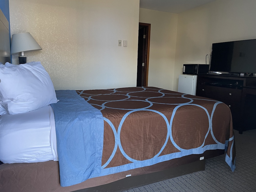 Standard Single Room, 1 Queen Bed photo 1