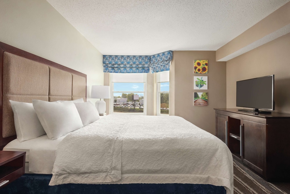 1 KING BED NONSMOKING