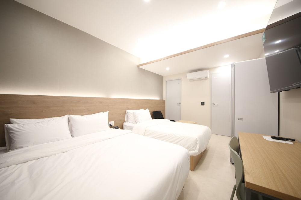 Business Twin Room photo 2