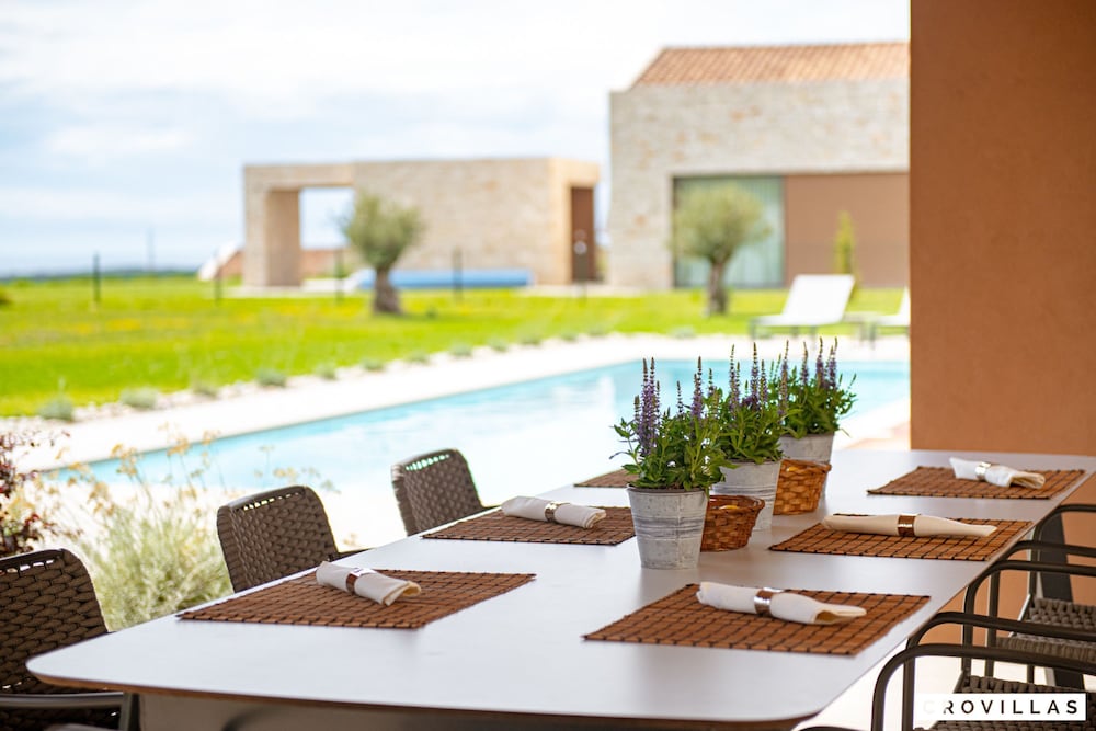 Villa photo 3