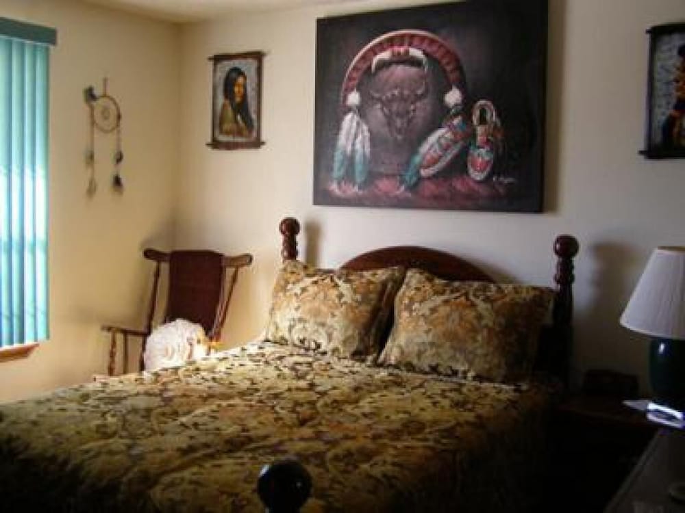 Standard Double Room, Private Bathroom (Geronimo)