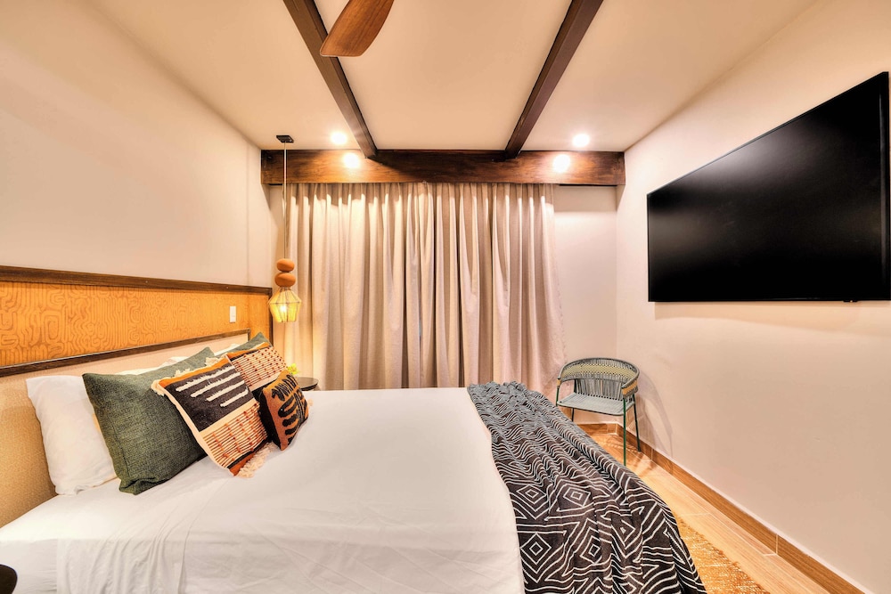 Superior Quadruple Room, Garden View