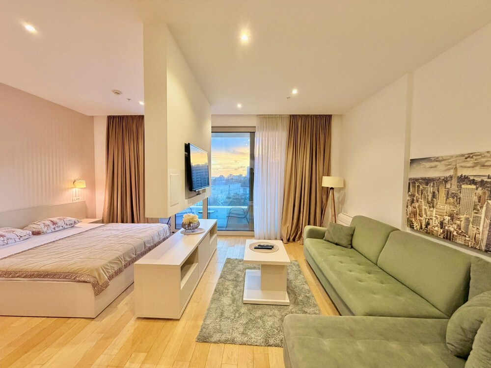 Deluxe Studio, Balcony