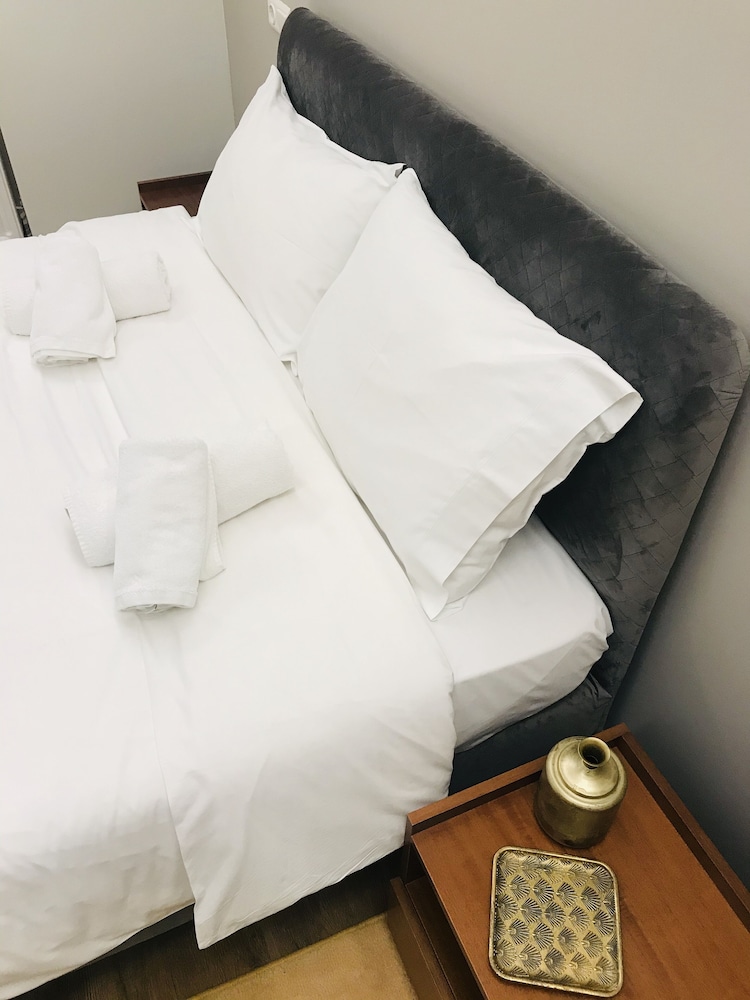 Standard Double Room - Photo 1