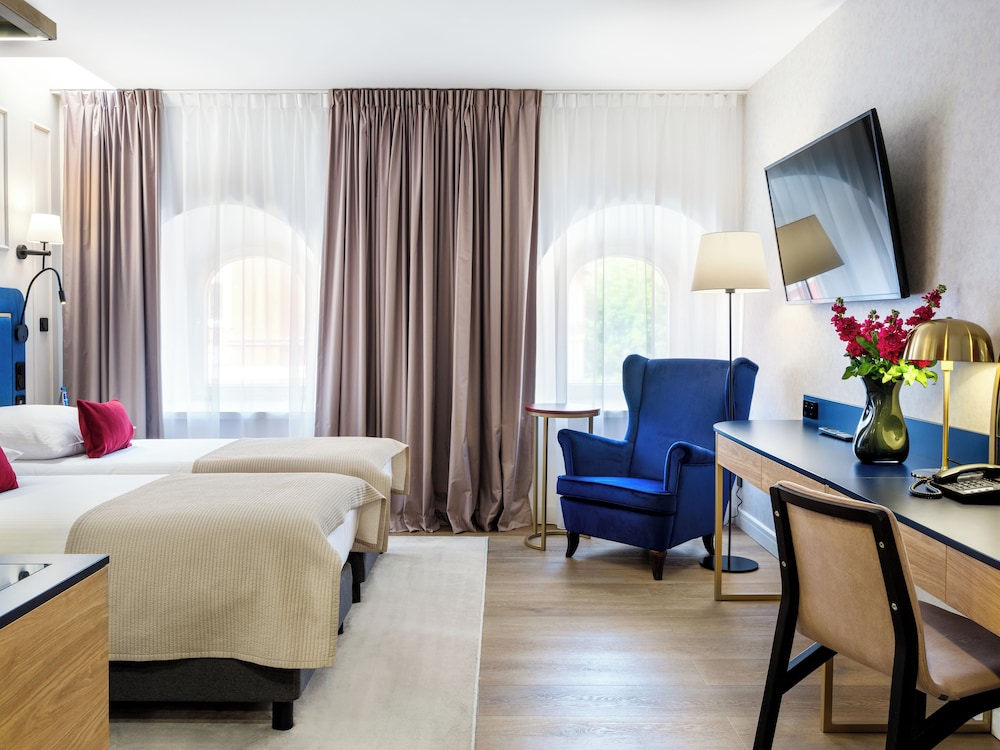 Standard Twin Room - Photo 9