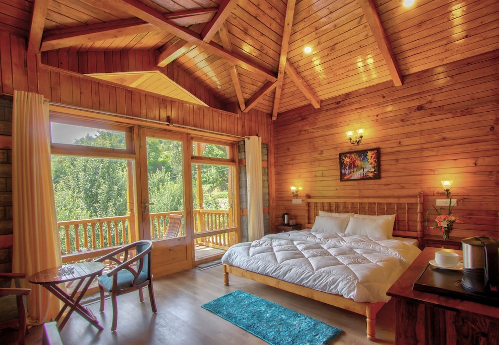 Deluxe Mountain View Room With Balcony