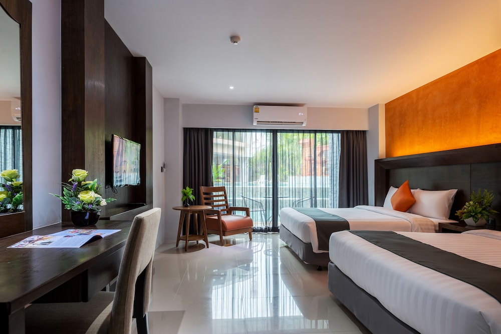 Deluxe Double Room with Pool Access photo 2