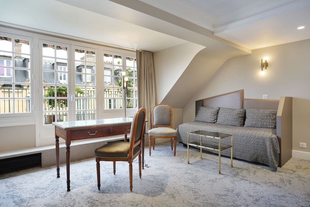 Executive Suite photo 2