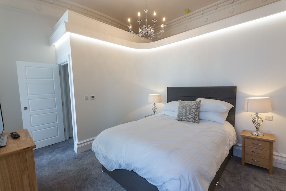 Luxury Apartment, Private Bathroom, City View (Windsor) photo 3