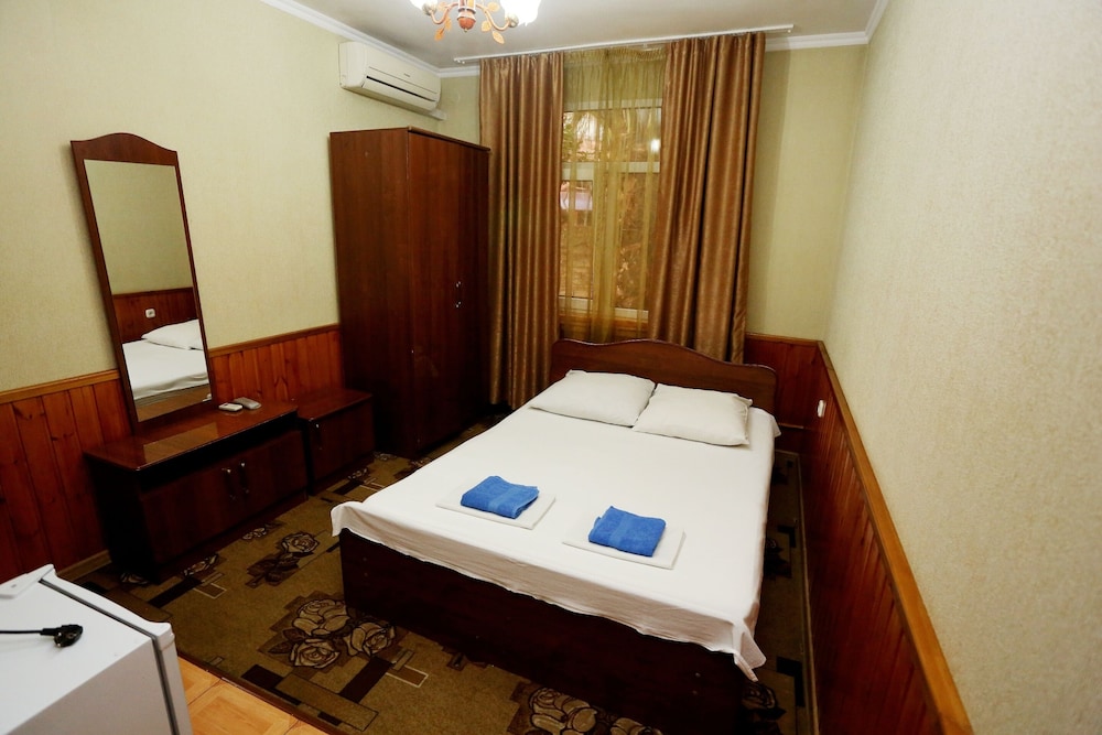 Standard Double or Twin Room photo 1