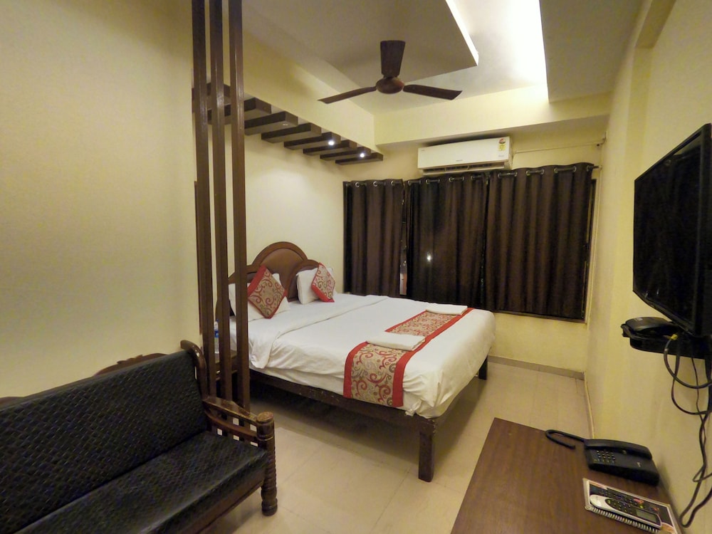 Wooden Room photo 3