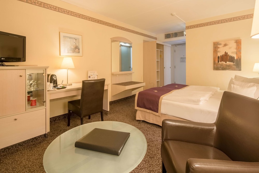 Business Room, 1 Double Bed - Photo 3