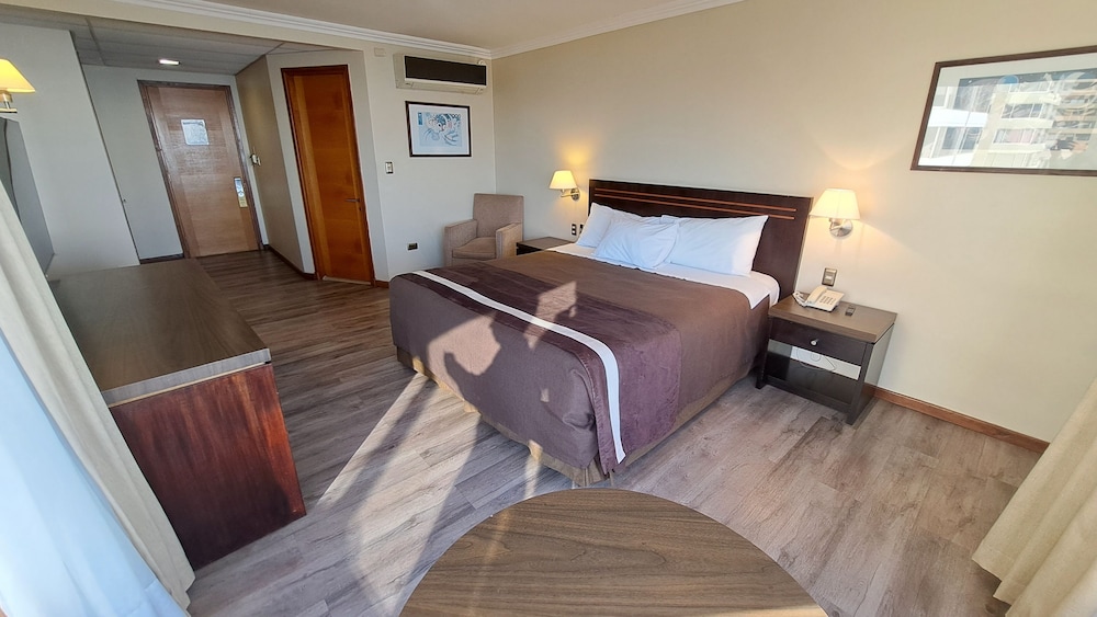 Standard Room, City View photo 3