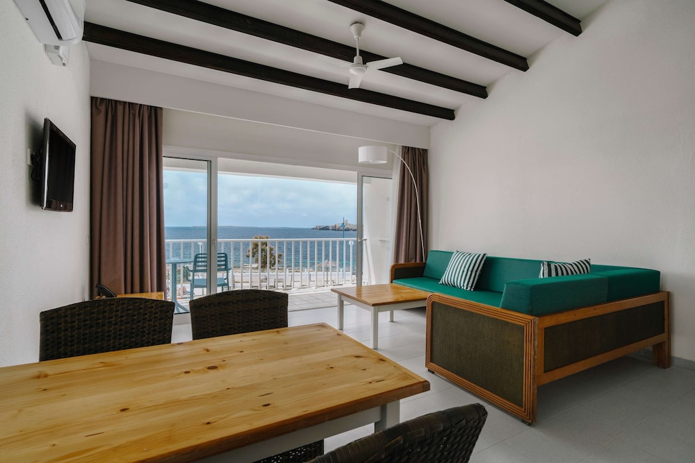 Apartment Frontal Sea View (4 Adults) photo 2