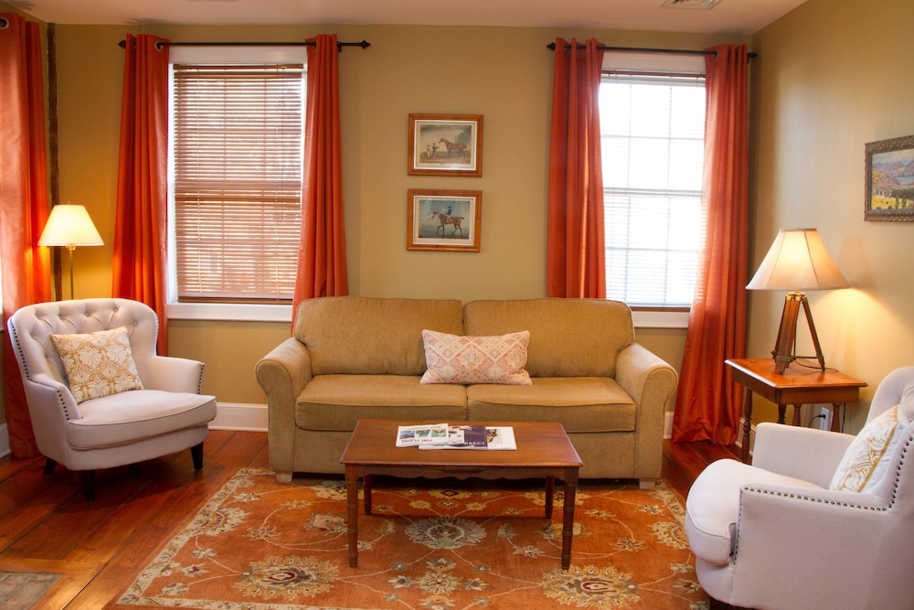 Suite, 1 Queen Bed with Sofa bed (The Mashomack Suite) photo 2