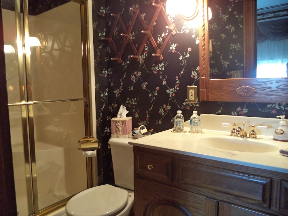 Standard Room, 1 Queen Bed, Non Smoking, Fireplace photo 2