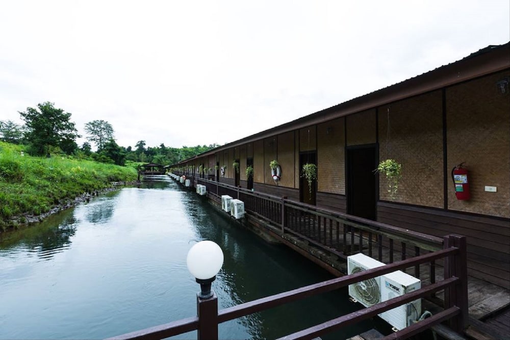 Floating House (Raft) - Photo 11
