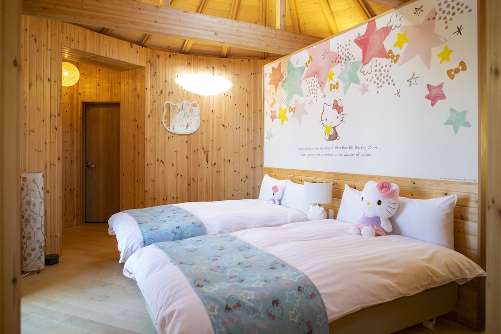 Hello Kitty Star Cocoon for 4 people with hinoki bath,No smoking