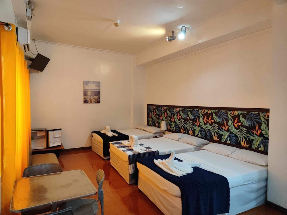 Basic Room, 2 Double Beds, Non Smoking, Private Bathroom photo 1