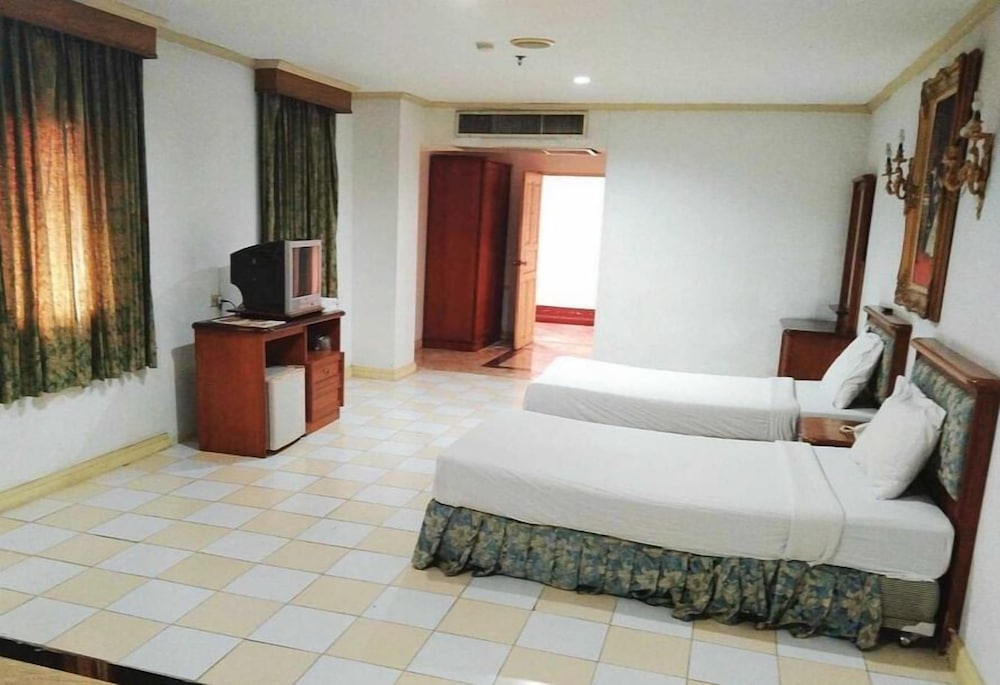 Standard Twin Room photo 3