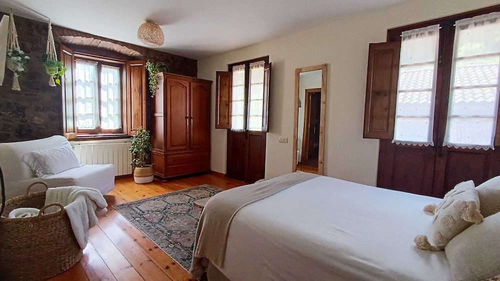 Habitación Doble Superior, 1 Cama Doble con Sofá Cama, Vista a la Montaña