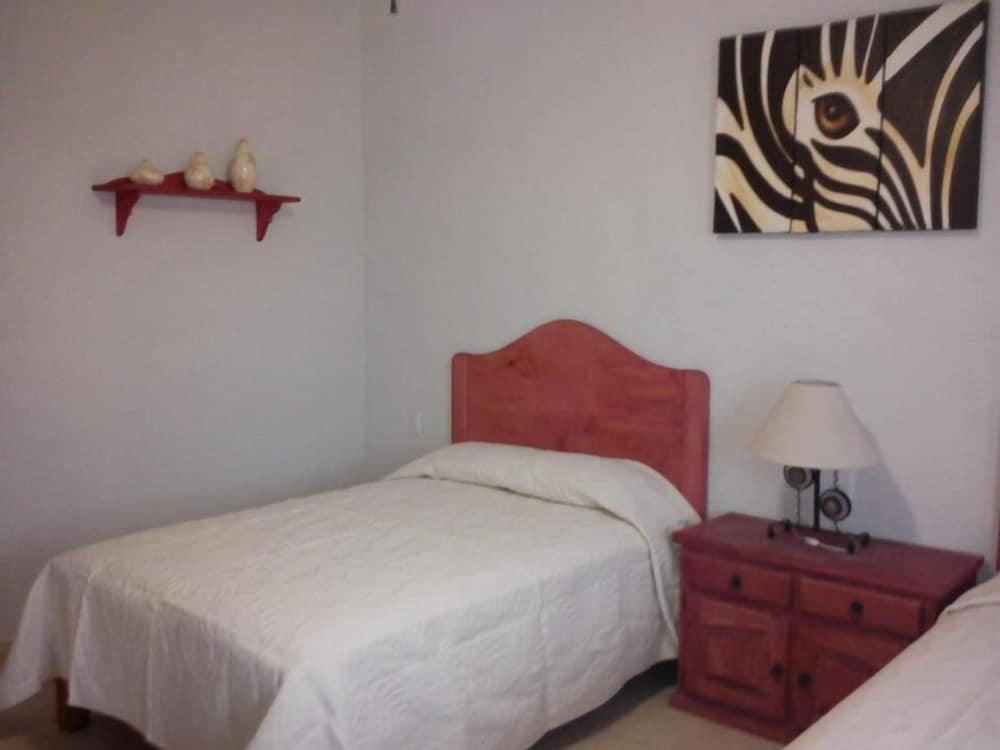 Room, Multiple Beds photo 1
