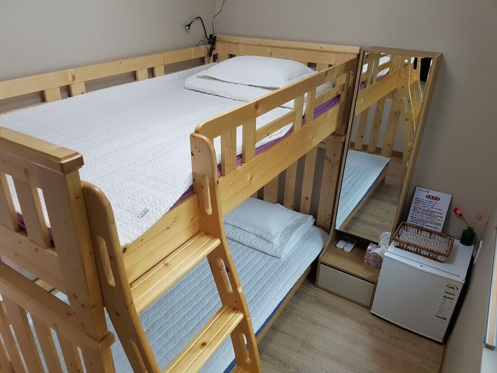 Room (3 people) photo 2