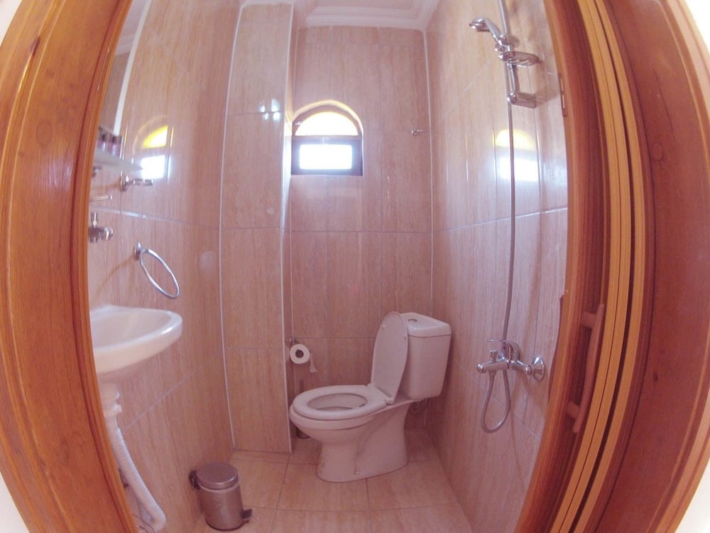 Quadruple Room, Private Bathroom photo 2