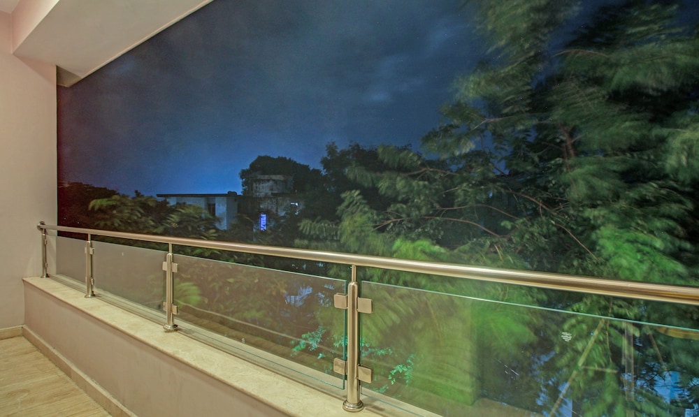 Deluxe Room - For Indian National Only - Photo 9