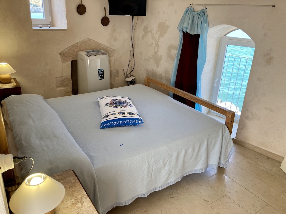 Panoramic Studio Suite, 1 Queen Bed, Accessible, Sea View