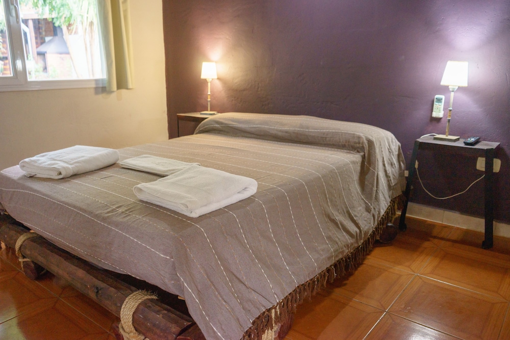 Family Cabin, 1 Bedroom, Ensuite, Garden View photo 2