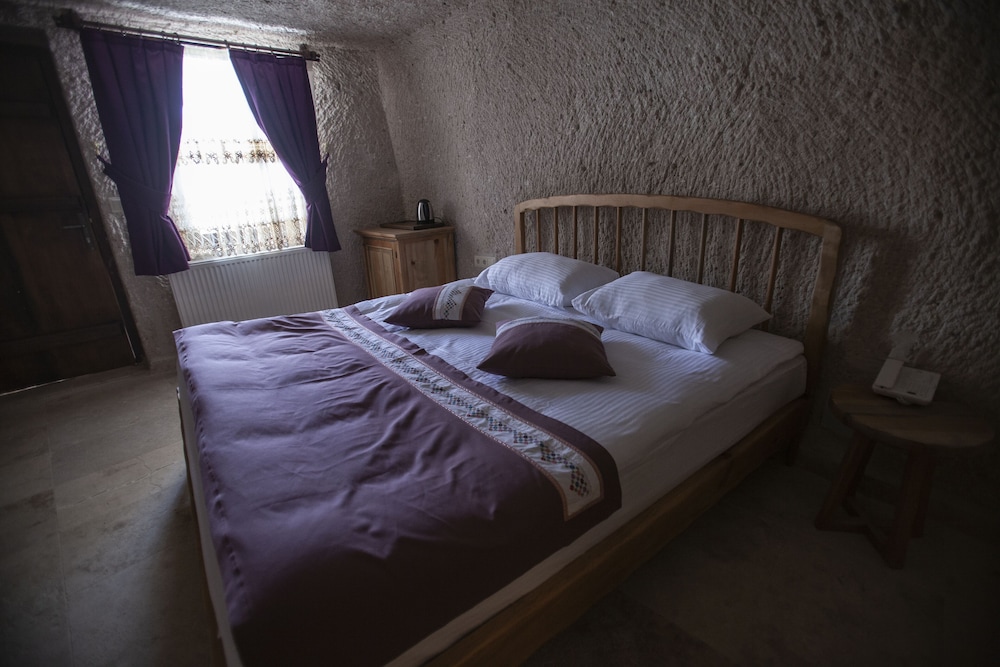 economic double room photo 1