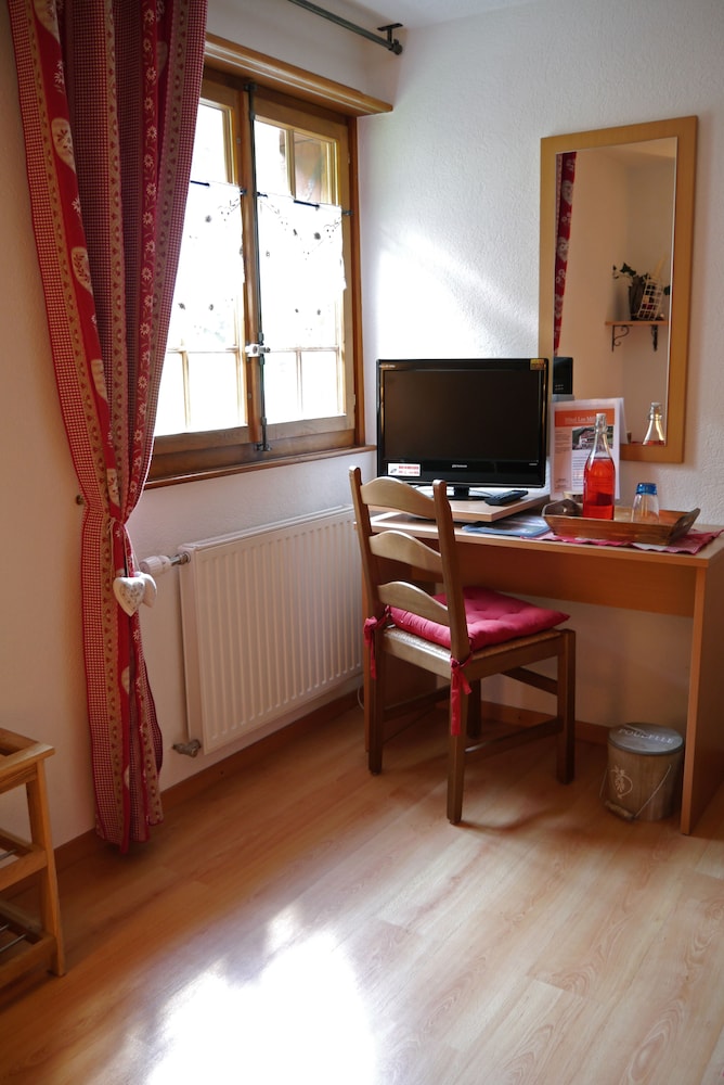 Single Room photo 2