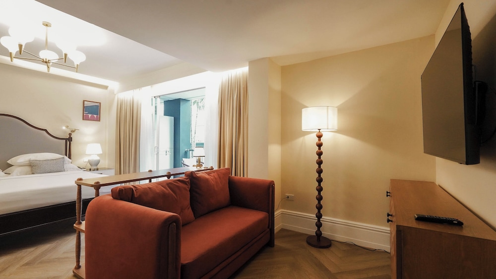 Family Room - Photo 6