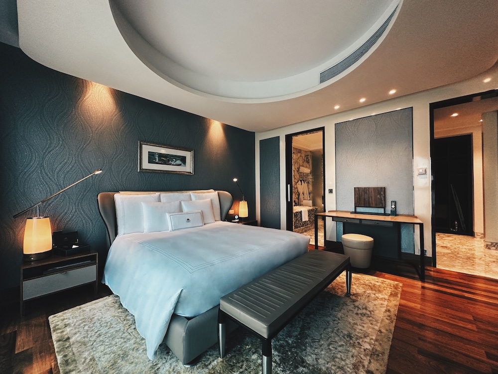 Executive Suite -  Free Airport Pick-Up And Executive Lounge Benefits photo 3