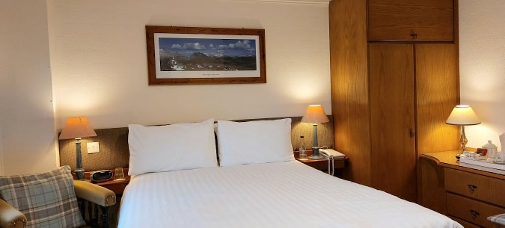 Double or Twin Room, Non Smoking - Photo 2