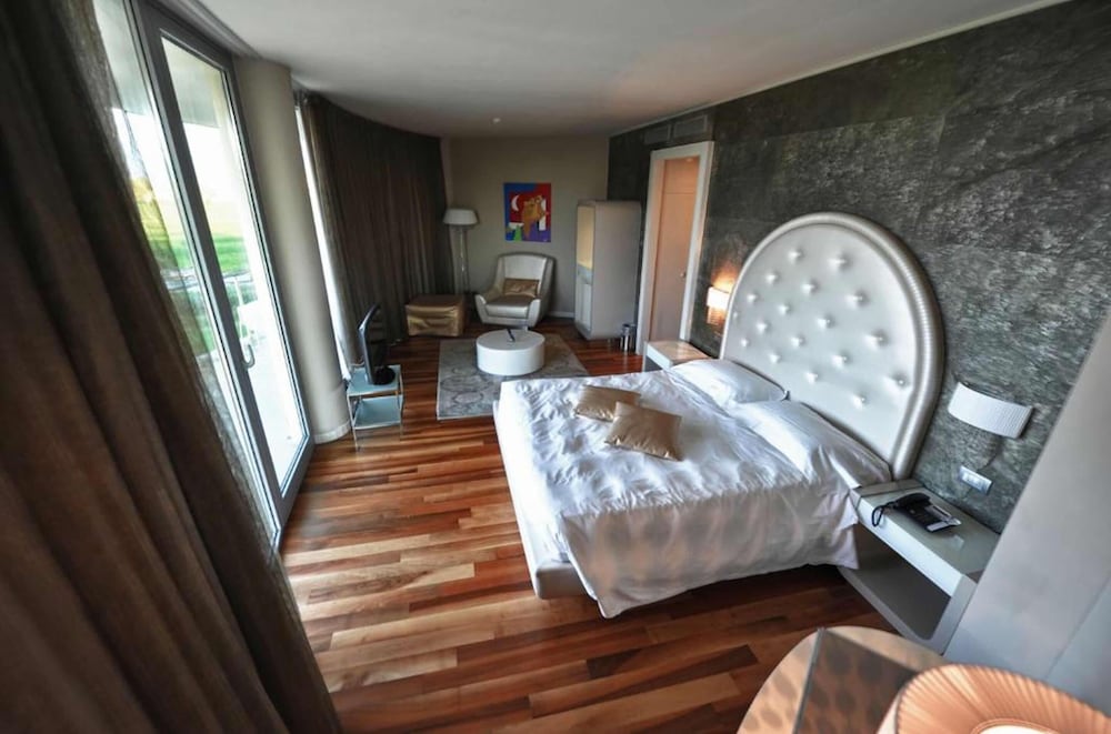Junior Suite - Photo 3