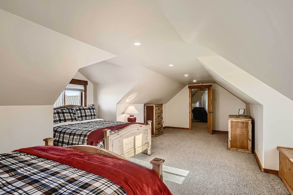 House (4 Bedrooms) photo 1