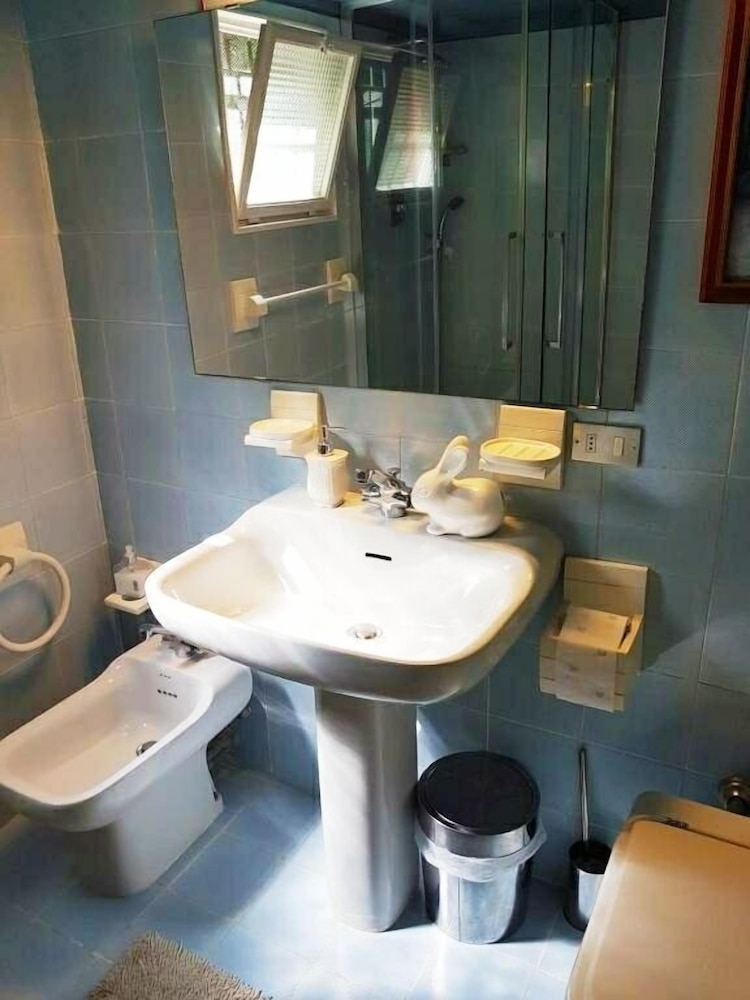 Double Room (Small) photo 2