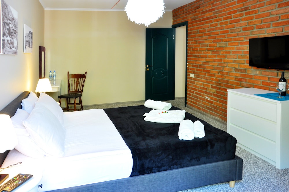 Suite, 2 Bedrooms photo 2