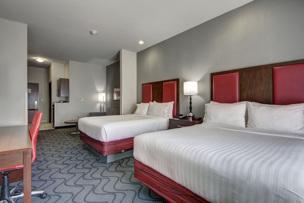 Suite, 1 King Bed, Accessible (Communications, Mobility, Access Tub) photo 3