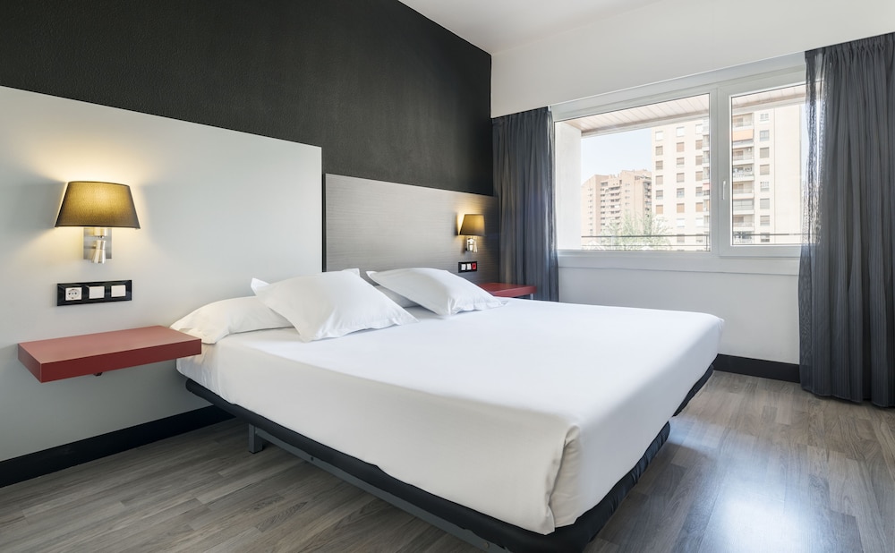 Business Double Room Single Use photo 3