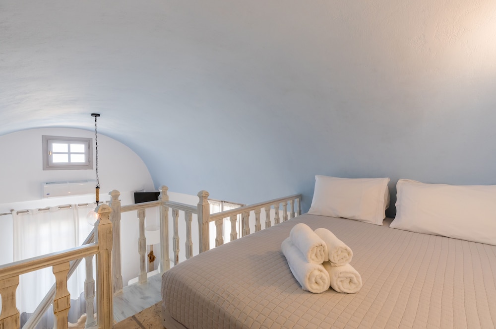 Traditional Dome with Sea view - Photo 2